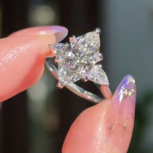 Bague de fiançailles en argent sterling blanc avec diamant taille marquise