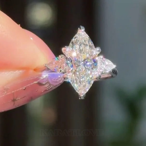 Bague de fiançailles en argent sterling blanc avec diamant taille marquise