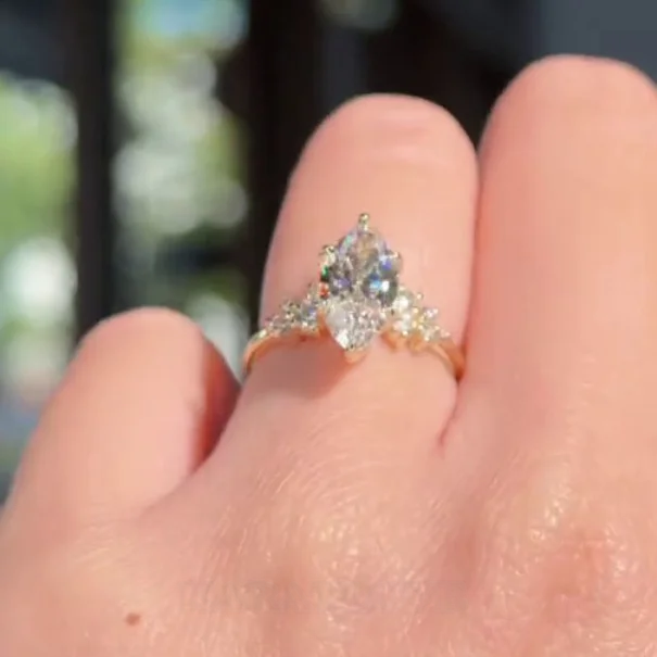 Bague de fiançailles en argent sterling blanc et couleur or jaune avec diamant taille marquise