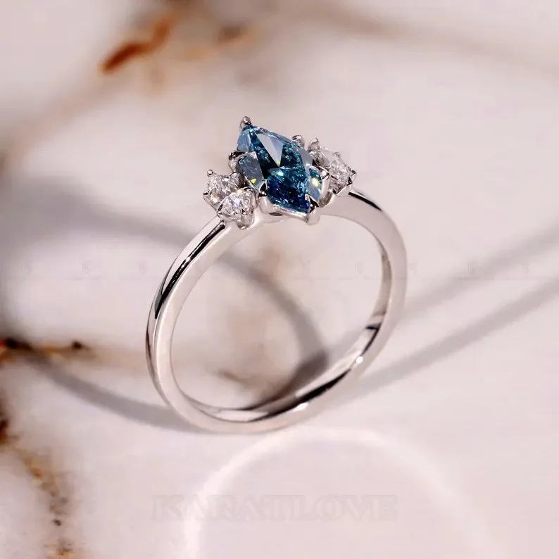 Bague de fiançailles trois pierres en argent sterling et saphir bleu taille marquise