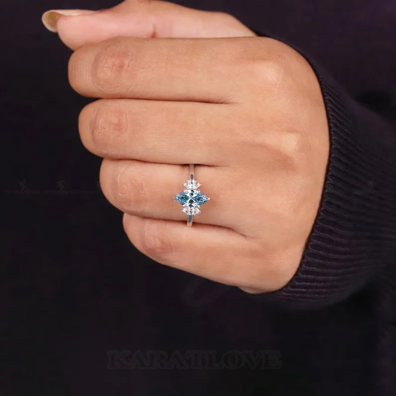 Bague de fiançailles trois pierres en argent sterling et saphir bleu taille marquise