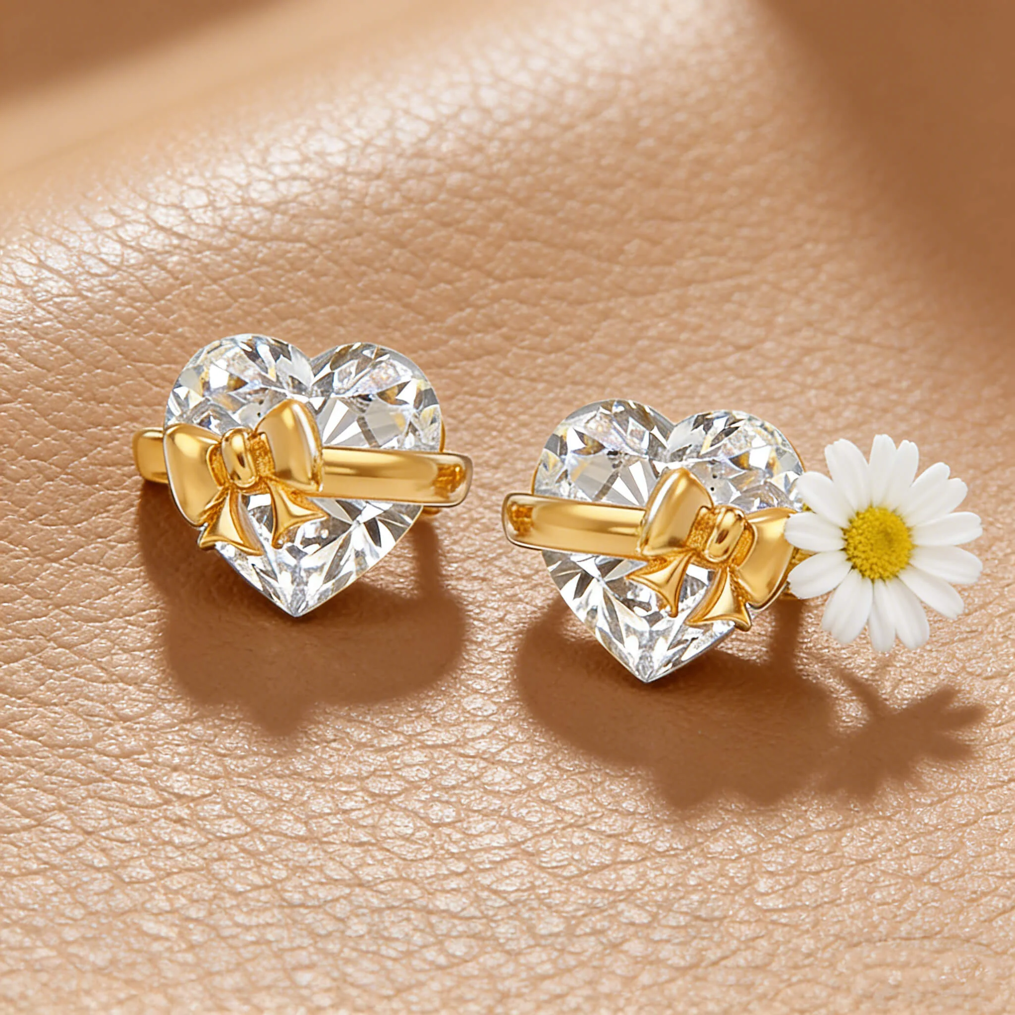 Boucles d'oreilles en or blanc et jaune et argent sterling Arc en forme de cœur avec diamant taille cœur