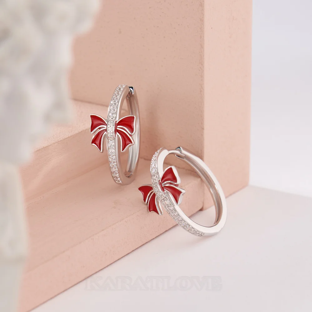 Boucles d'oreilles créoles en argent sterling blanc avec diamants taille ronde et nœud rouge - Idée cadeau Noël