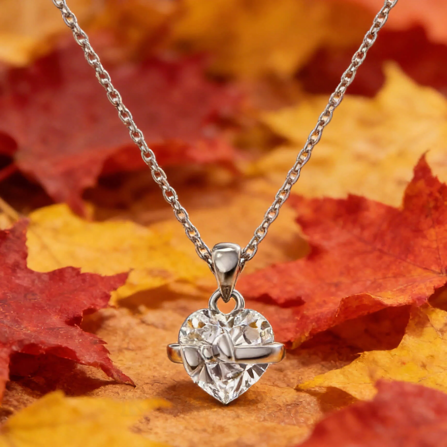 Collier pendentif en argent sterling avec pendentif cœur et nœud papillon en argent blanc et diamant taille cœur 18” (45cm) 