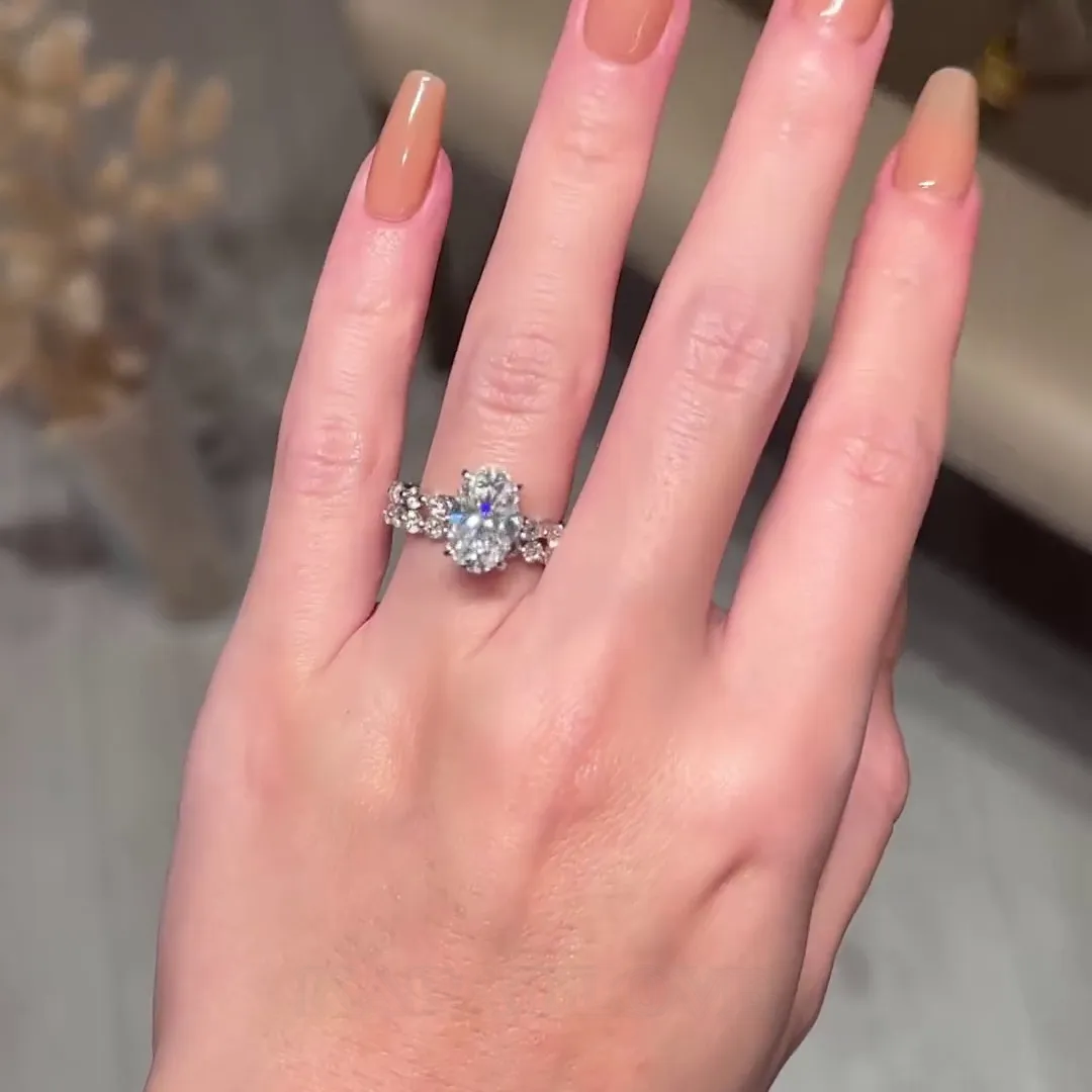 Bague à halo caché en argent sterling 925 avec diamant ovale blanc