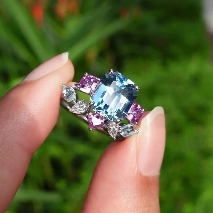 Bague 3 pierres en argent sterling avec aigue-marine taille émeraude
