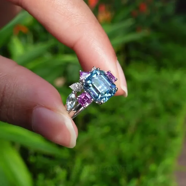 Bague 3 pierres en argent sterling avec aigue-marine taille émeraude