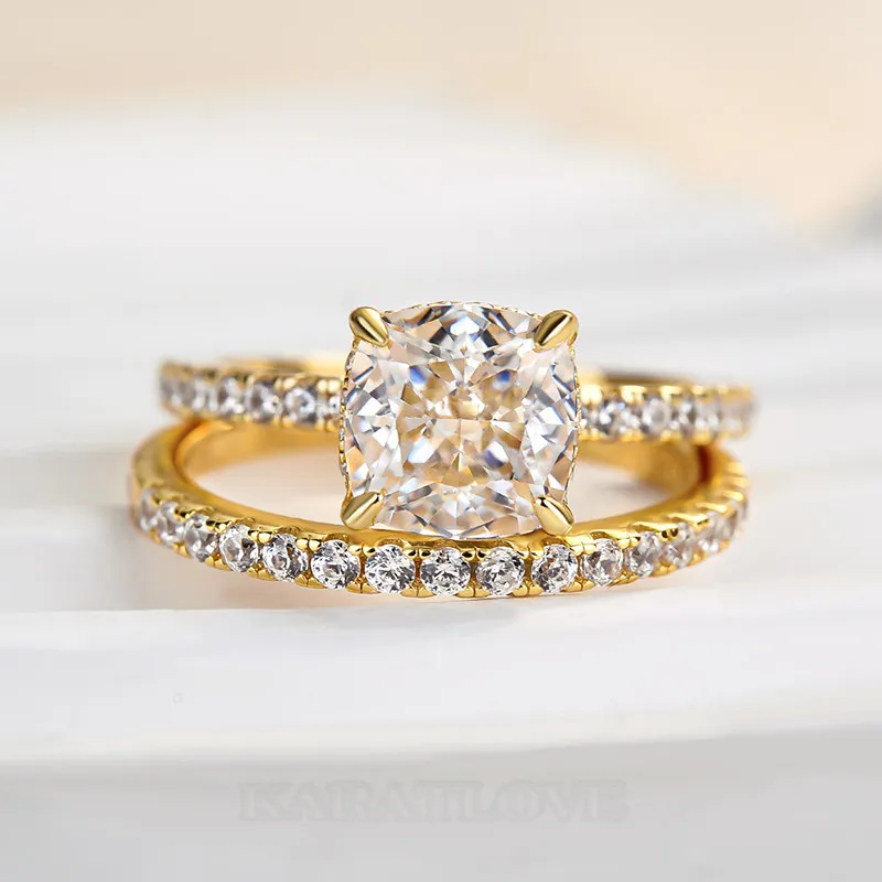Bague en argent sterling sertie d'un diamant taille coussin