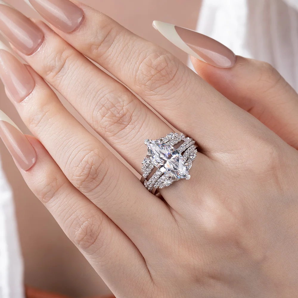 Bague en argent sterling blanc avec diamant taille marquise