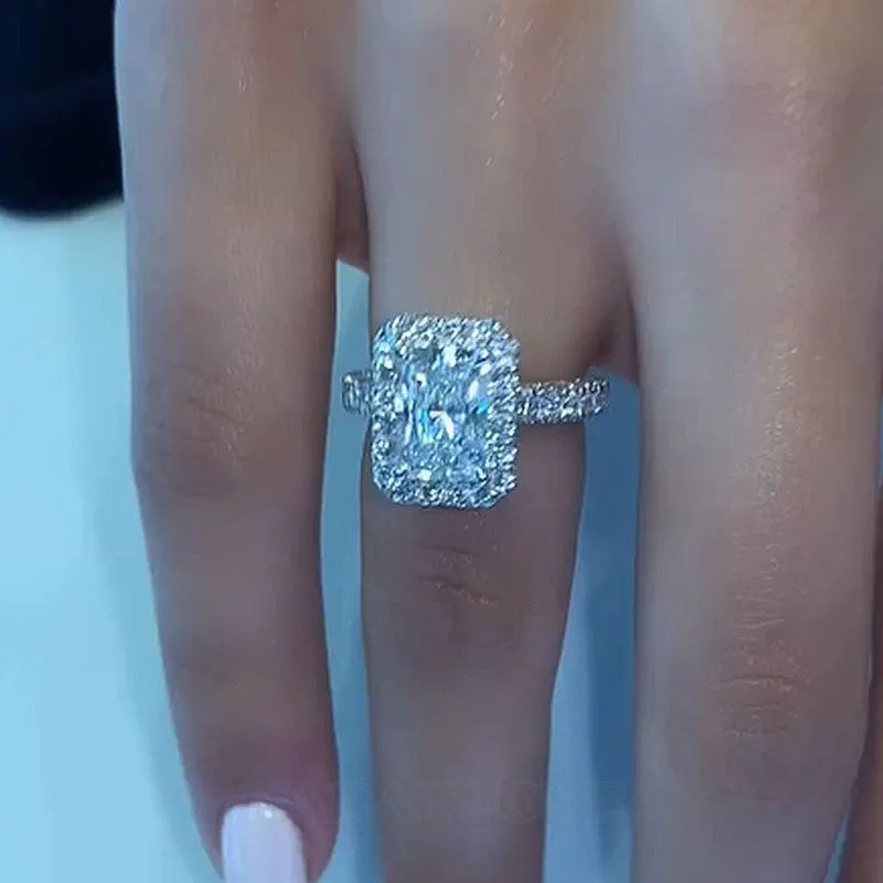 Bague de fiançailles en argent sterling sertie d'un diamant radiant