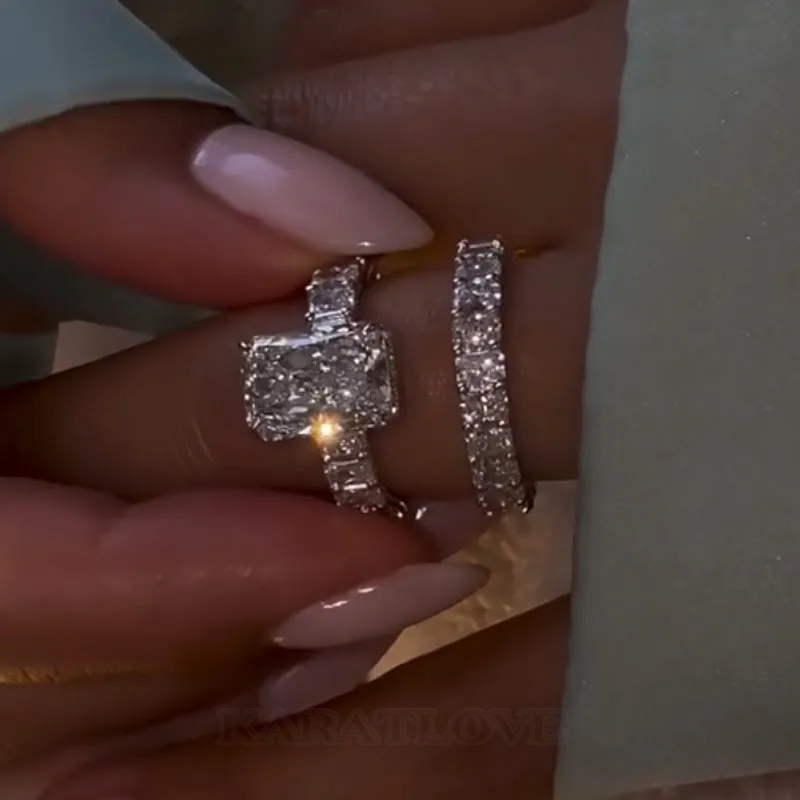Alliance de mariage en argent sterling blanc avec diamant radiant