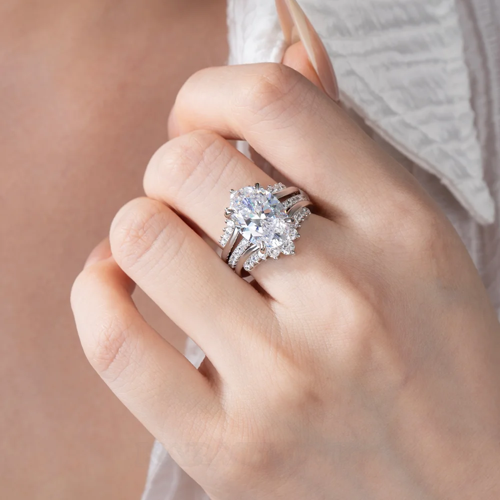 Alliance de mariage en argent sterling blanc avec diamant ovale