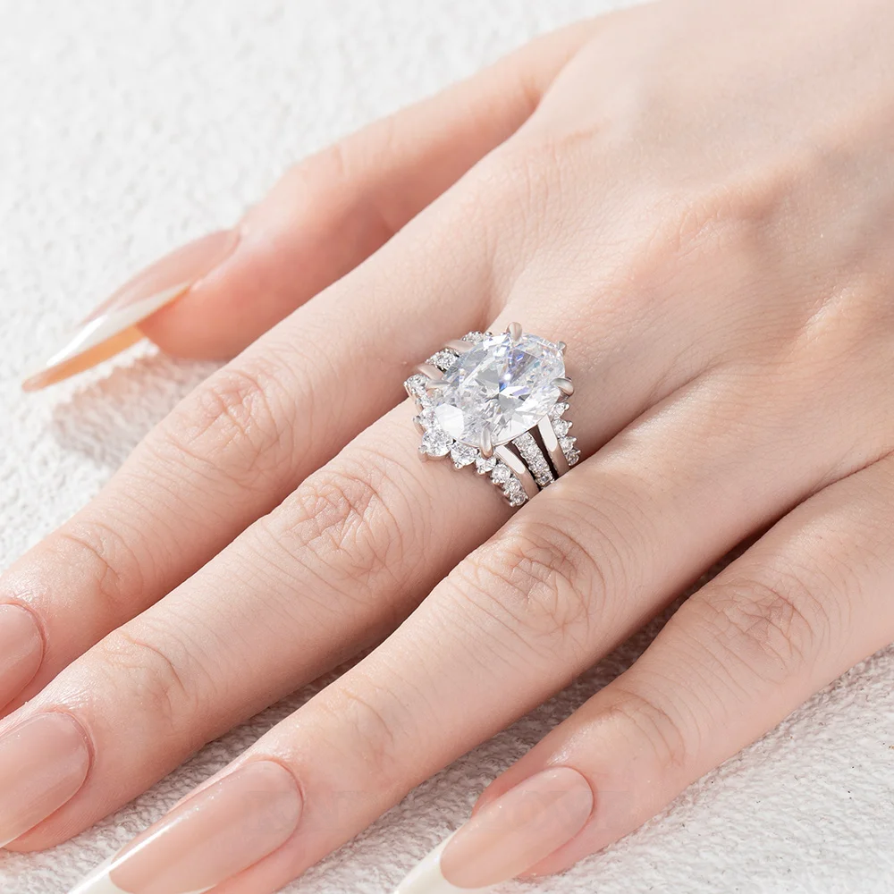 Alliance de mariage en argent sterling blanc avec diamant ovale