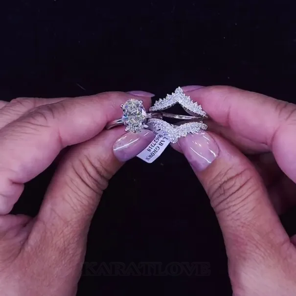 Anneau de mariage en argent sterling serti d'un diamant ovale blanc
