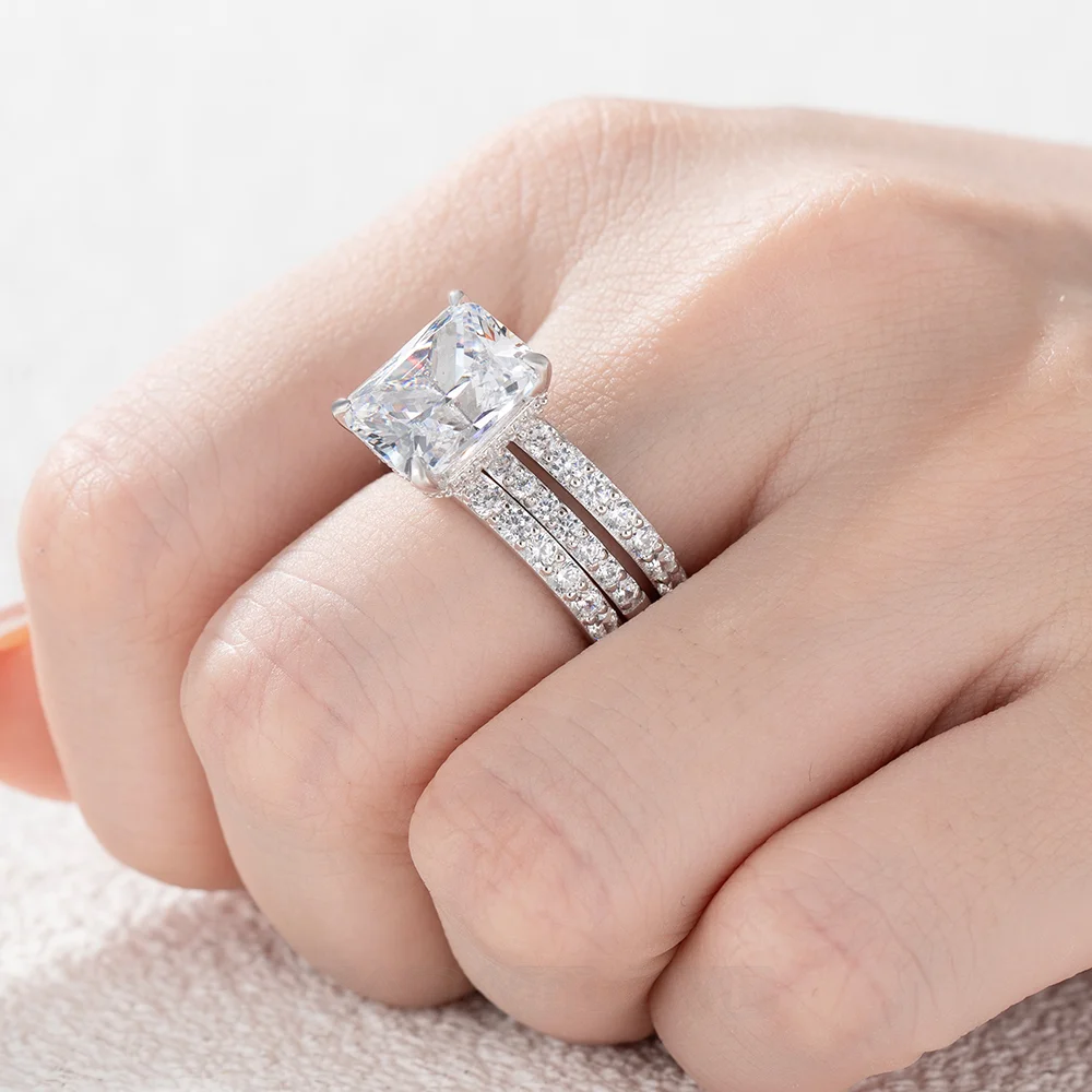 Ensemble de bague de mariage en argent sterling serti d'un halo avec diamant taille émeraude