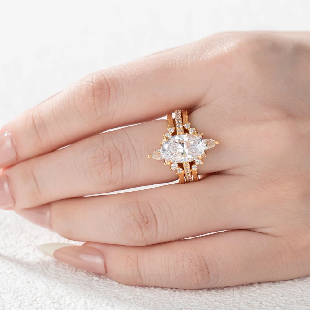 Anneau de mariage en argent sterling serti d'un halo diamant ovale en or jaune blanc