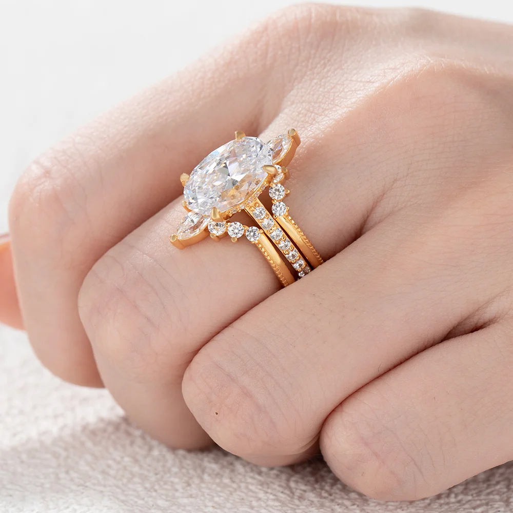 Anneau de mariage en argent sterling serti d'un halo diamant ovale en or jaune blanc