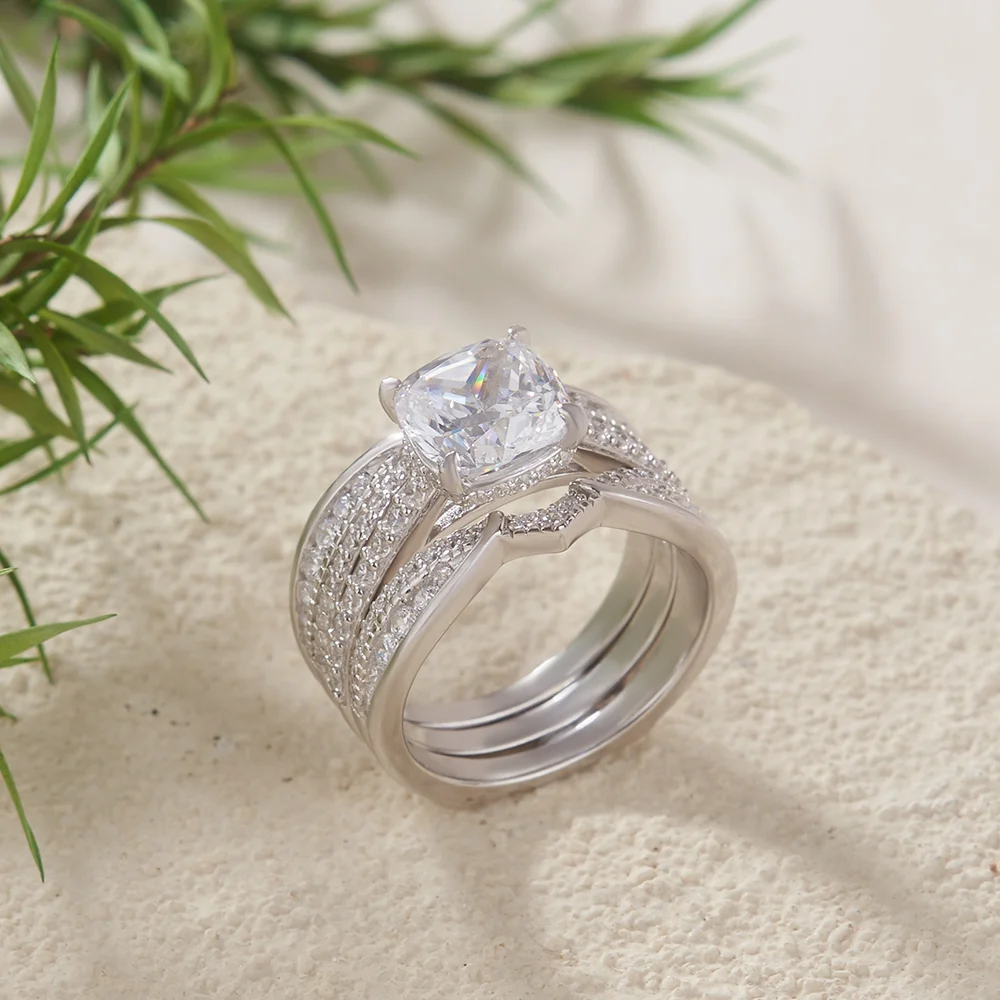 Ensemble de bague de mariage en argent sterling serti d'un halo avec diamant taille en coussin