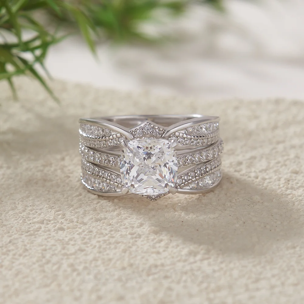 Ensemble de bague de mariage en argent sterling serti d'un halo avec diamant taille en coussin
