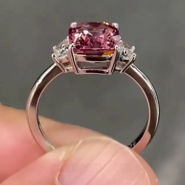 Bague de fiançailles 3 pierres rouge grenat taille radieuse en argent 925