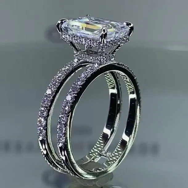 Bague de fiançailles en argent 925 pour un diamant blanc taille émeraude