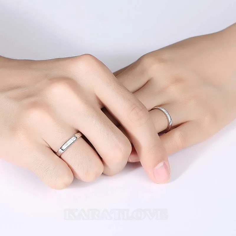 Bagues de couple en argent sterling avec battement de coeur