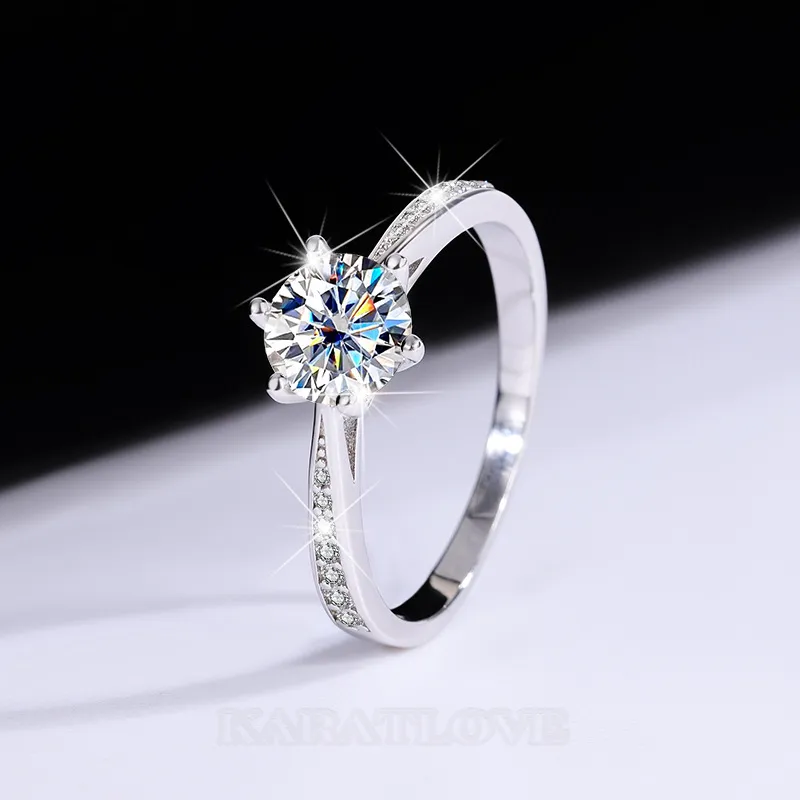 Bague de fiançailles classique en argent sterling 925 et diamant de moissanite de taille ronde