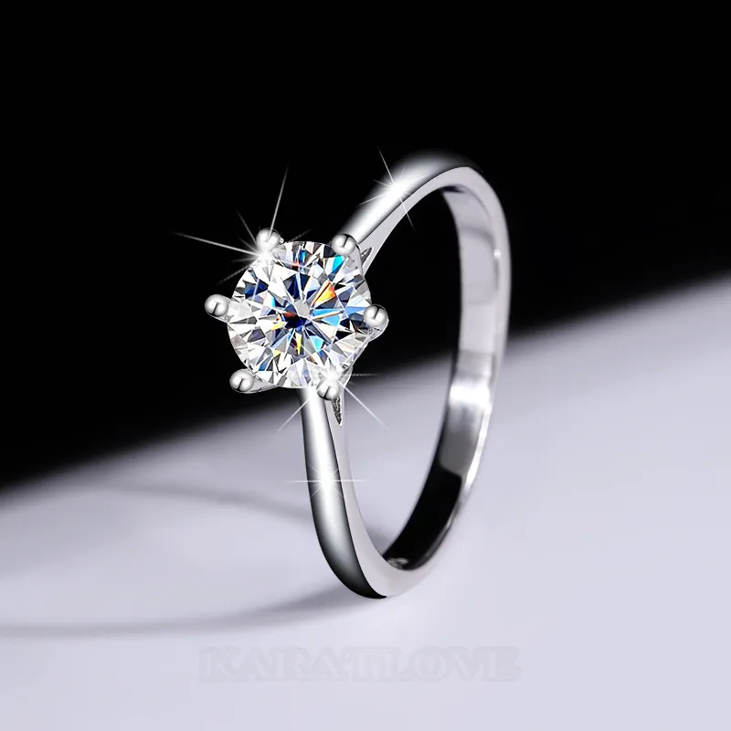 Bague de fiançailles solitaire en argent sterling 925 et diamant de moissanite de taille ronde