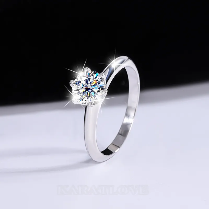 Bague de fiançailles solitaire en argent sterling 925 et diamant de moissanite de taille ronde