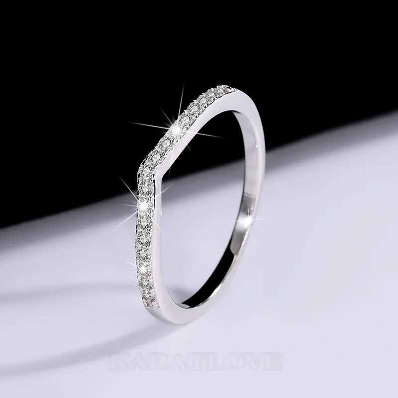 Anneau de mariage en argent sterling 925 et diamant de moissanite de taille ronde