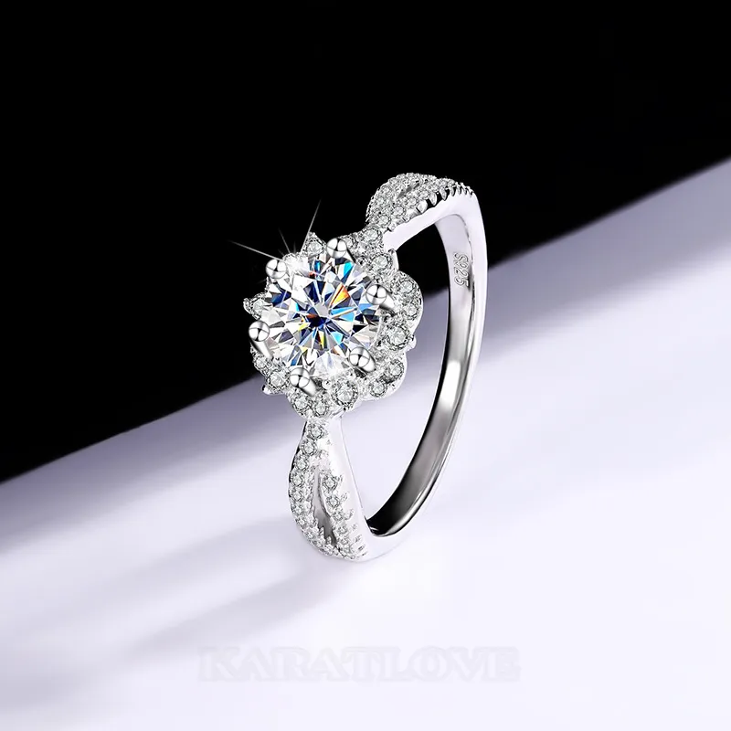 Bague de fiançailles halo en argent sterling 925 et diamant moissanite de taille ronde