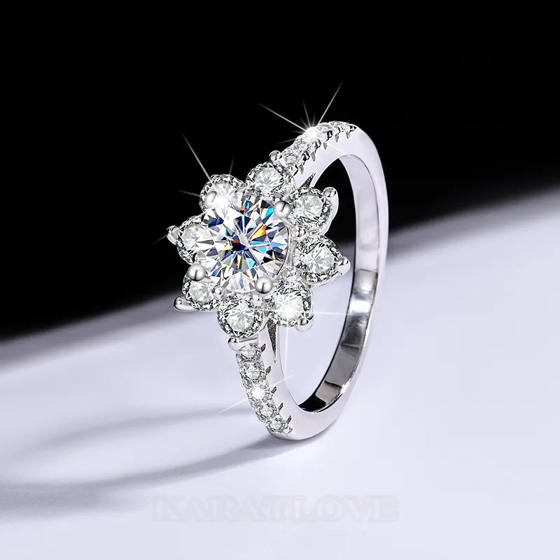 Bague de fiançailles en argent sterling 925 avec halo et diamant de moissanite de taille ronde
