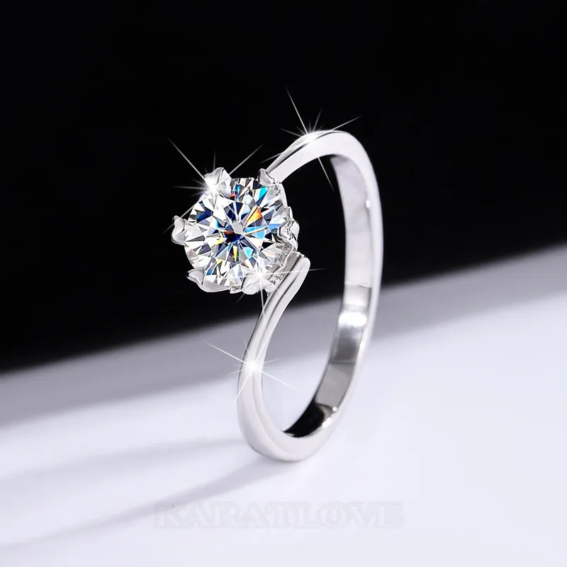 Bague de fiançailles solitaire en argent sterling 925 et diamant de moissanite de taille ronde