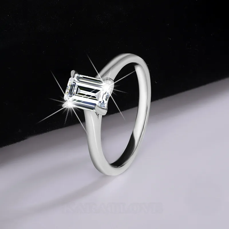 Bague de fiançailles solitaire en argent sterling 925 et diamant de moissanite taille émeraude