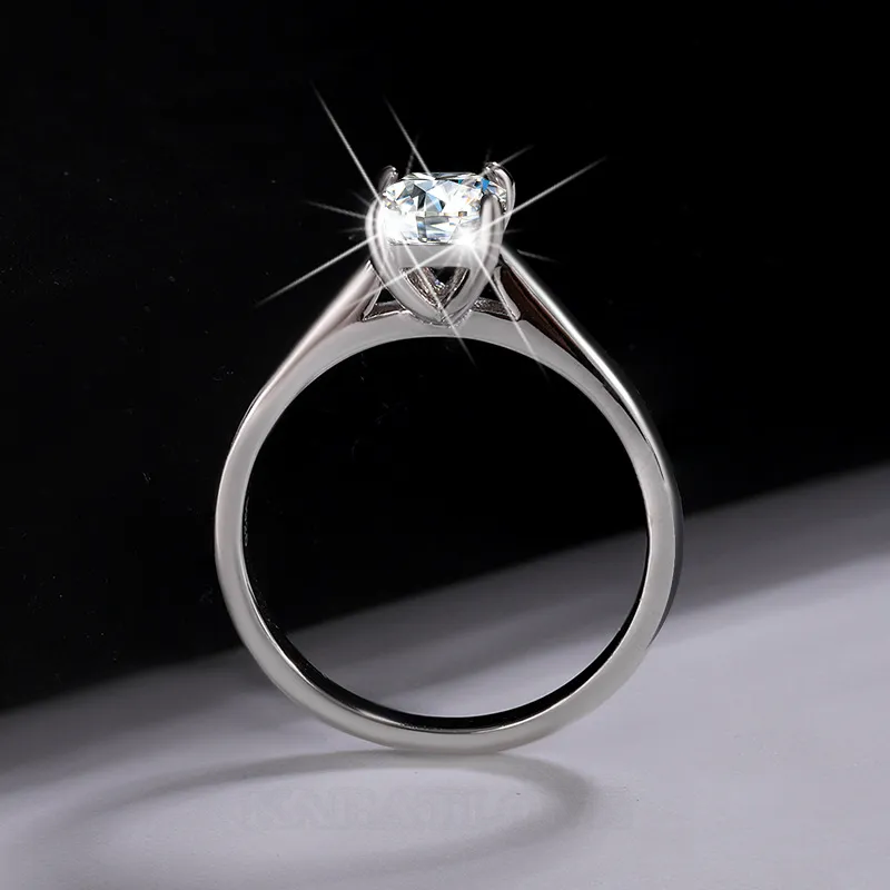 Bague de fiançailles solitaire en argent sterling 925 et diamant de moissanite taille émeraude