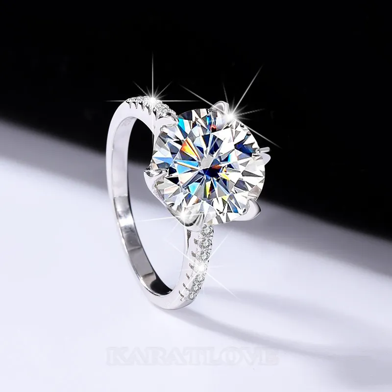 Bague de fiançailles classique en argent sterling 925 et diamant de moissanite de taille ronde