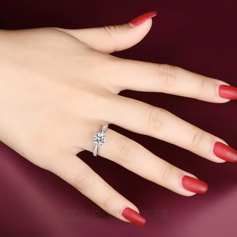 Bague de fiançailles classique en argent sterling 925 et diamant moissanite de taille ronde