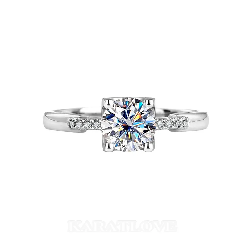 Bague de fiançailles classique en argent sterling 925 et diamant de moissanite de taille ronde