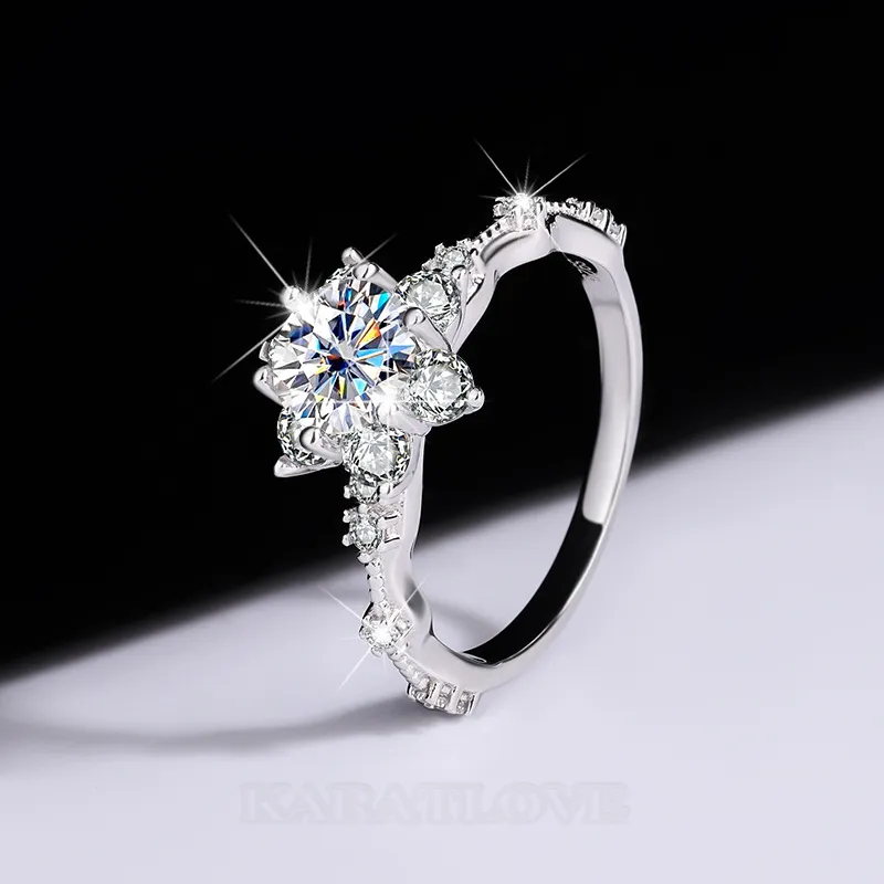 Bague de fiançailles halo en argent sterling 925 et diamant de moissanite de taille ronde