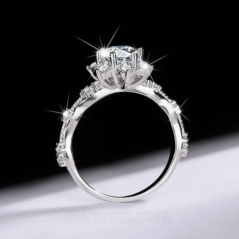 Bague de fiançailles halo en argent sterling 925 et diamant de moissanite de taille ronde