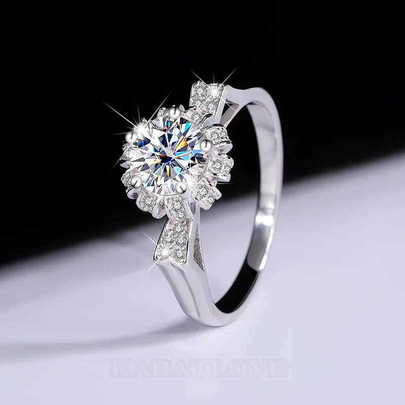 Bague de fiançailles halo en argent sterling 925 et diamant de moissanite de taille ronde