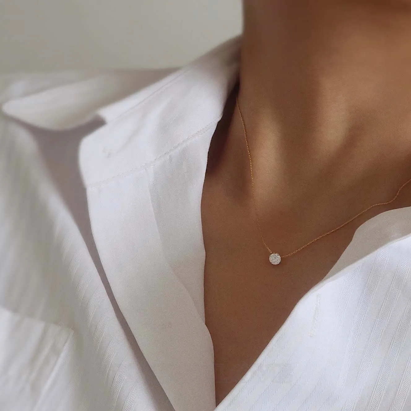 Collier de diamants ronds en titane blanc et or jaune 17