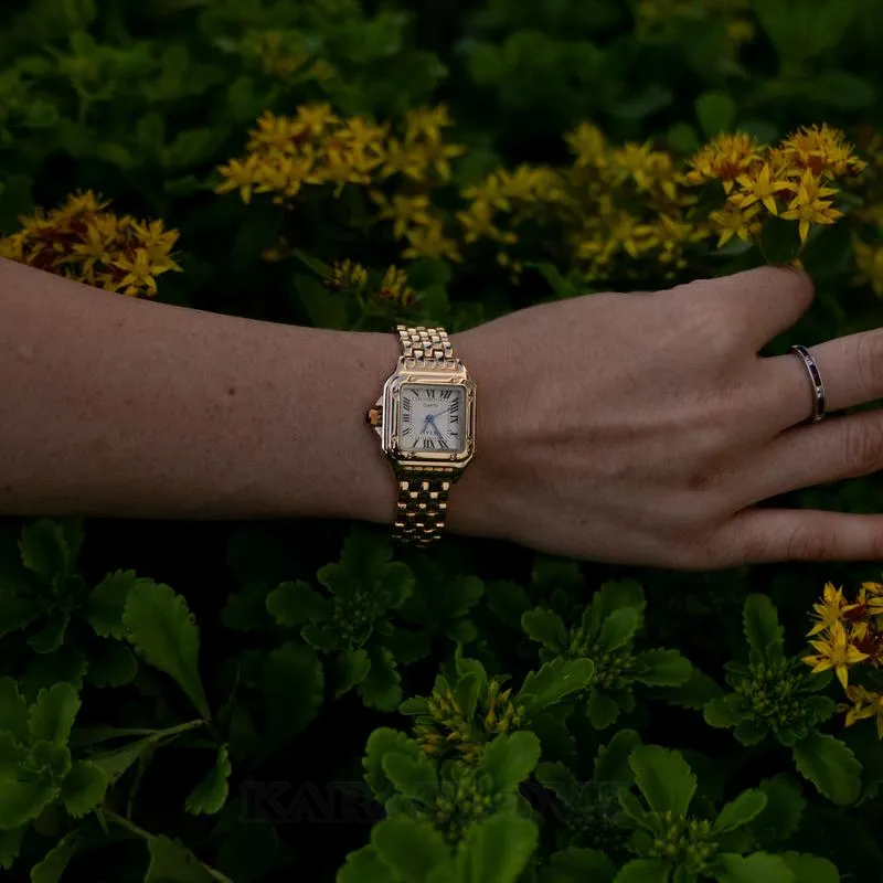 Montre à mouvement quartz square fashion pour femmes