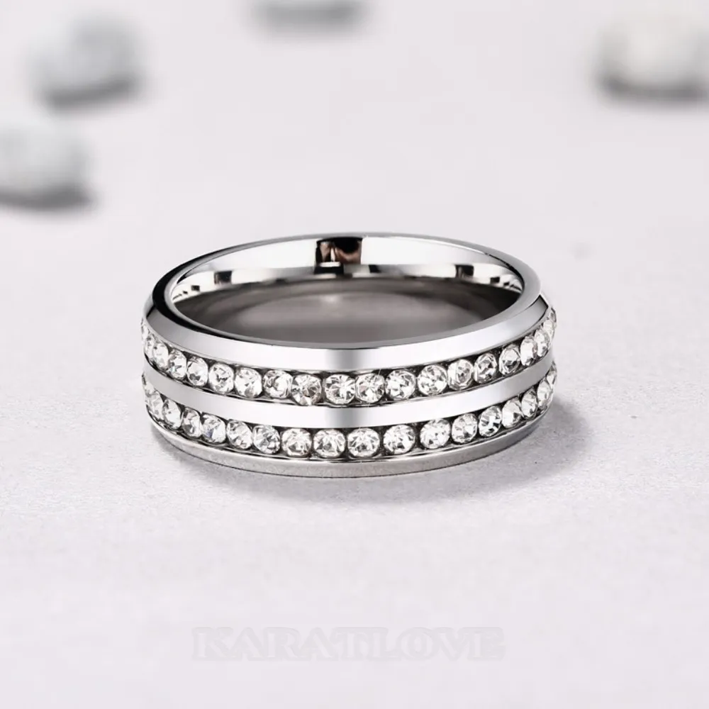 Bague pour homme en acier titane à taille ronde et diamant blanc