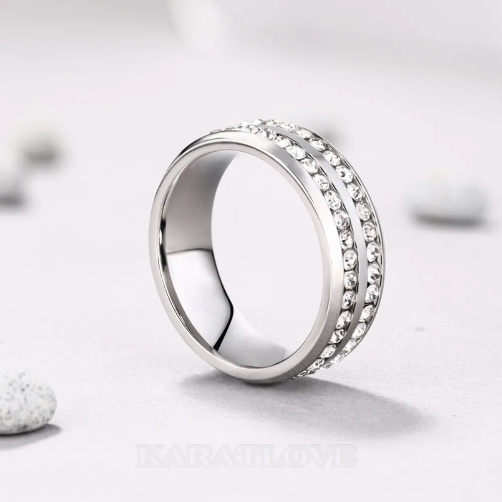 Bague pour homme en acier titane à taille ronde et diamant blanc