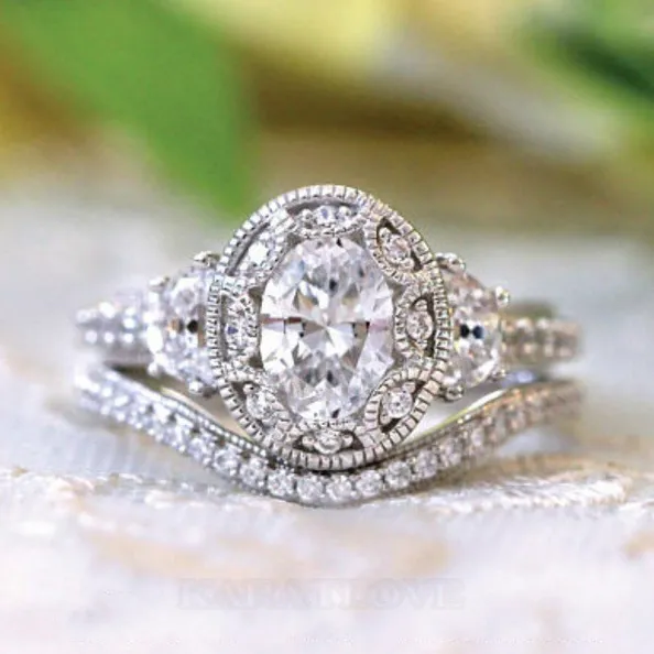 Ensemble de bague de mariage en argent sterling avec halo et diamant blanc ovale vintage