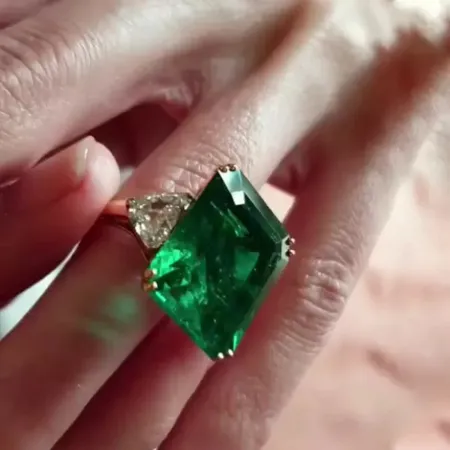 Bague de fiançailles en or...