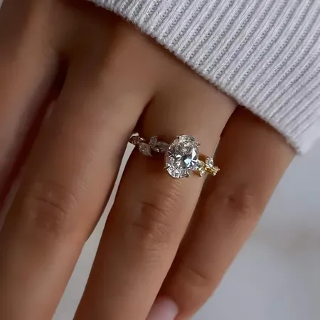 Bague de fiançailles en argent sterling et or jaune 925 avec halo caché en diamant blanc de taille ovale