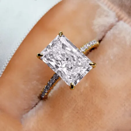 Bague de fiançailles à halo caché en argent sterling 925 or jaune et diamant radiant