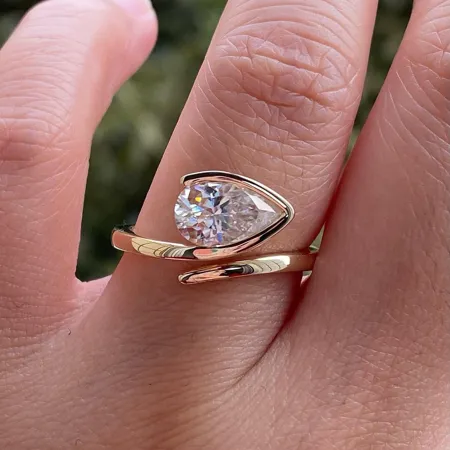 Bague de fiançailles...